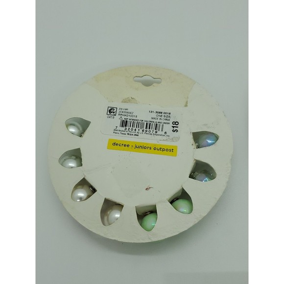 Lot of Womens Pierced Earrings 12 Pair of Carded Earrings Mudd - Picture 6 of 6